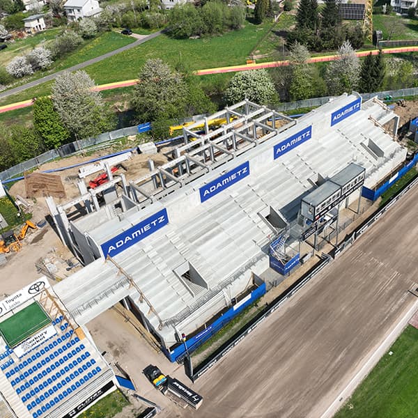 Stadion miejski w Krośnie - konstrukcja trybun
