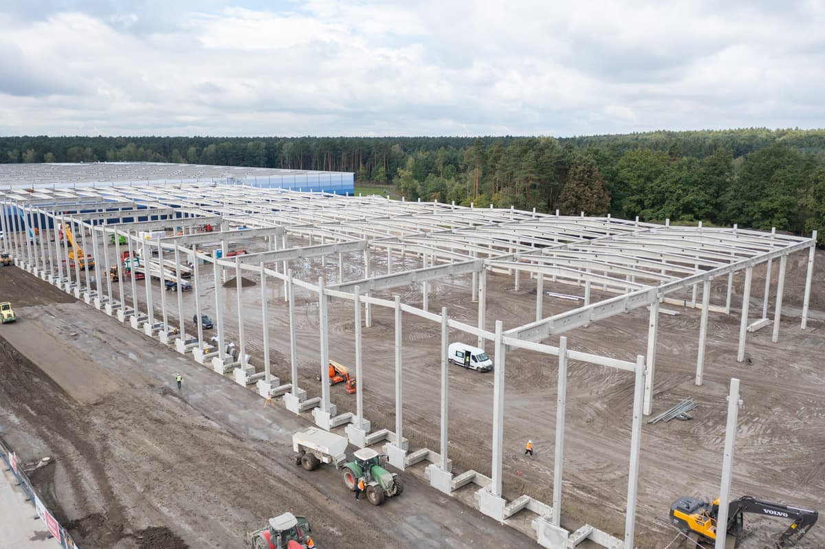 Betonowe prefabrykaty na halę logistyczno-magazynową