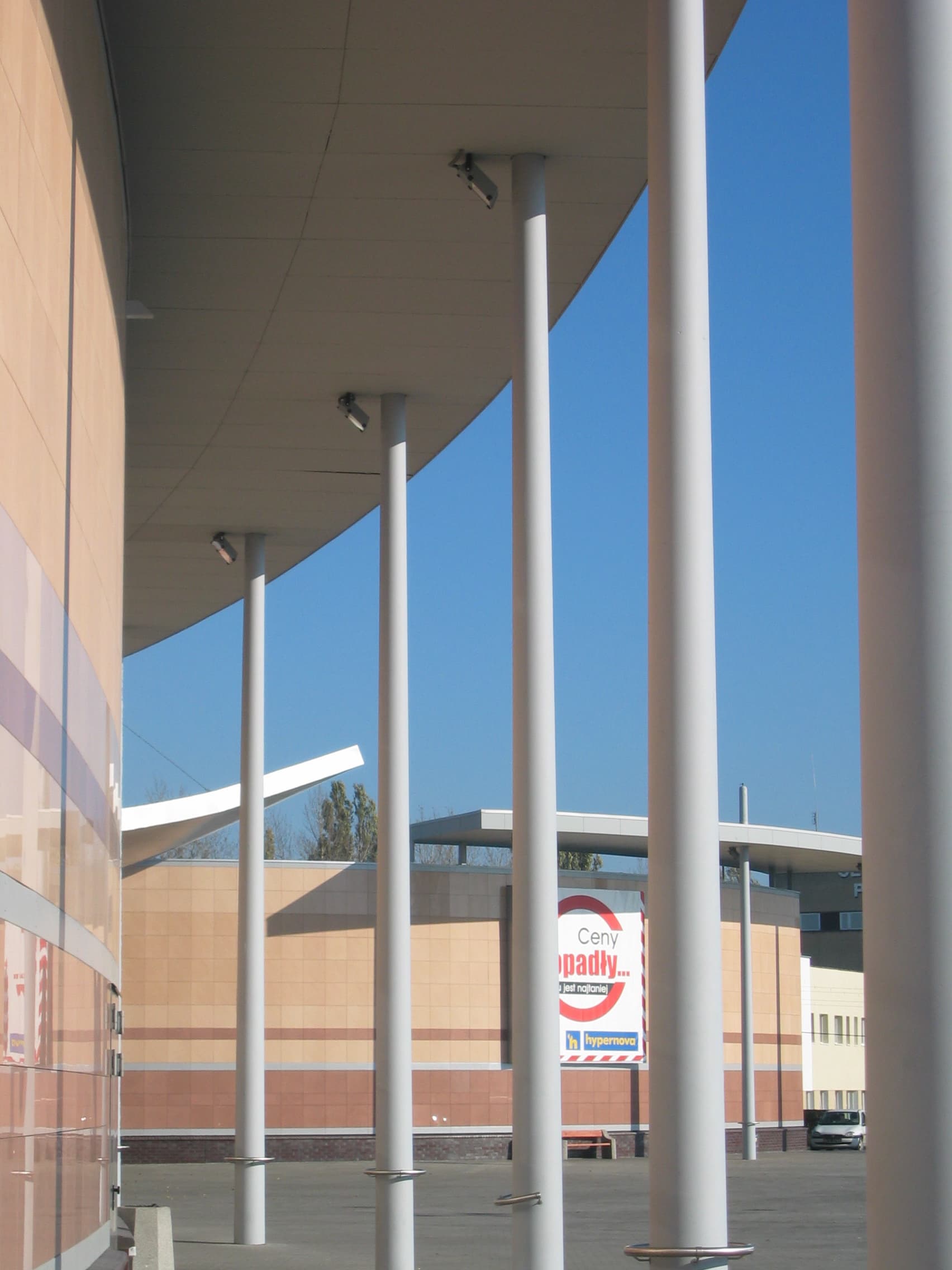 Montaż żerdzi wirowanych