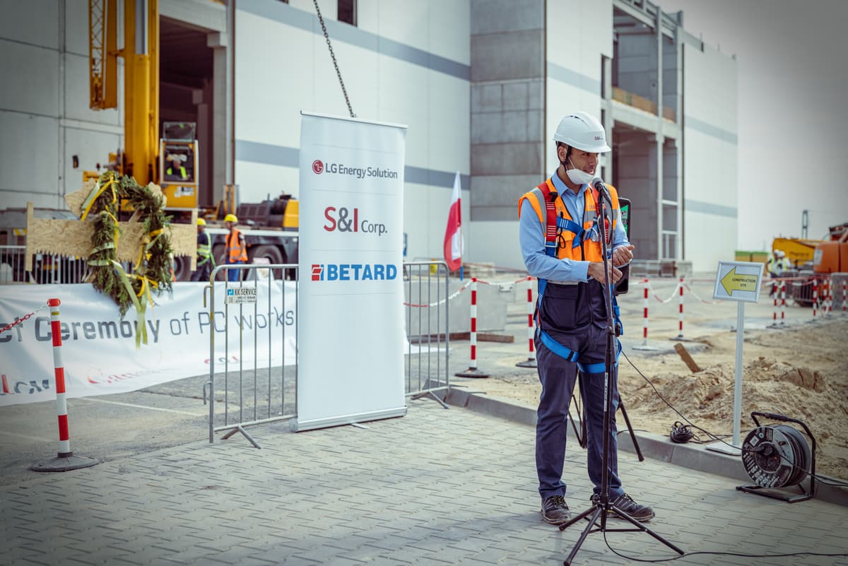 Zakończenie montażu konstrukcji prefabrykowanej – LG Energy Solution Wrocław
