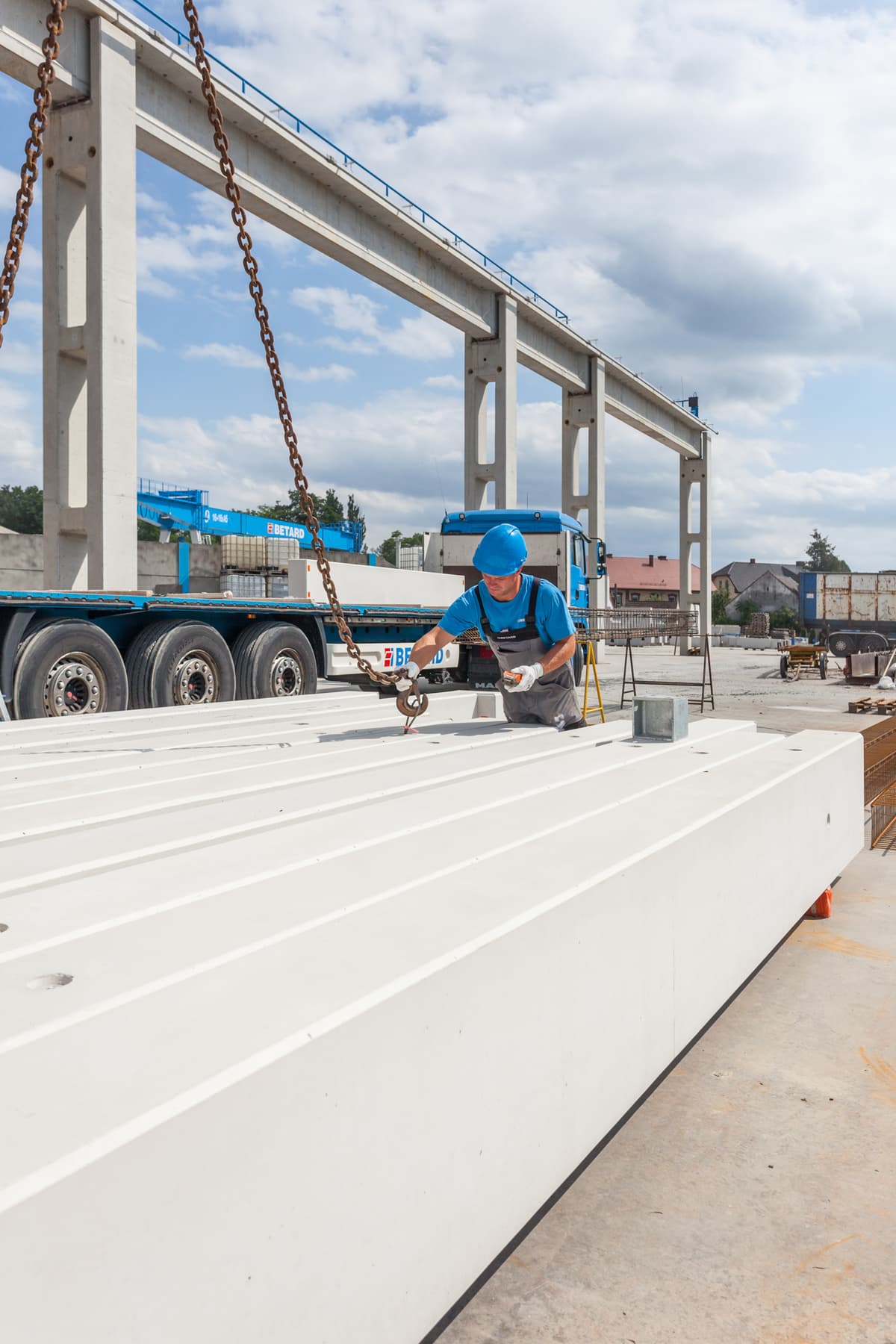 Zakład produkcyjny z zapleczem biurowym | Rojów